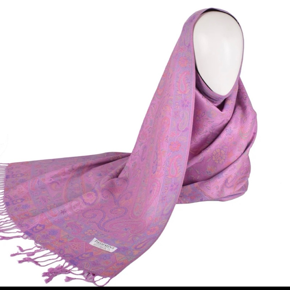 HANDMADE Rosey Pink Pashmina Scarf/ Hijab
Size: 180x70+x2x10cm - Picture 1 of 2